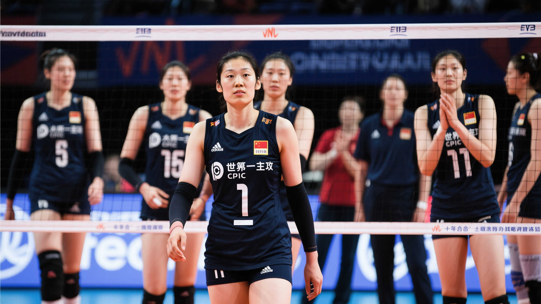 朱婷官宣加盟新球队，非天津队，年薪突破百万，仅签1年合同